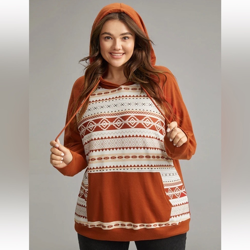 BloomChic Plus Size Boho Print Hooded Drawstring Sweatshirt - Picture 3 of 6